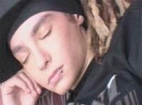 aici doarme ca un facetzi liniste sa doarma  :rotfl:  :rotfl: aici punem poze cu tom