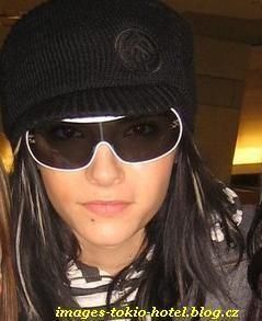 inca o poza cu bill nemachiat :wink2: bill natural