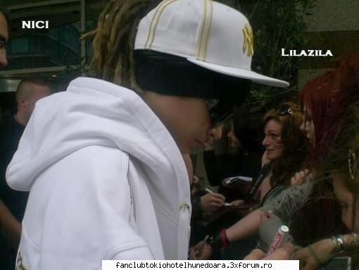 e un baiat care merita tot ce e mai bun pe piata :nebun:  :nebun: ..adica pe mn :nod:  :zzz: ce