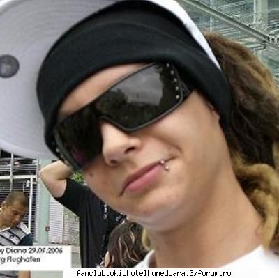 Ce va place mai mult la Tom? - hmmm....fatza aia de baiat cuminte..e cute..shi - TOM